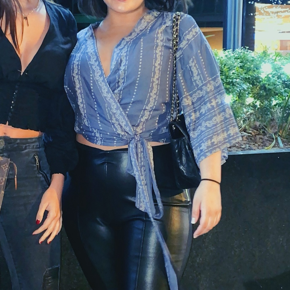 MULTIWAY TIE CROSSOVER TOP